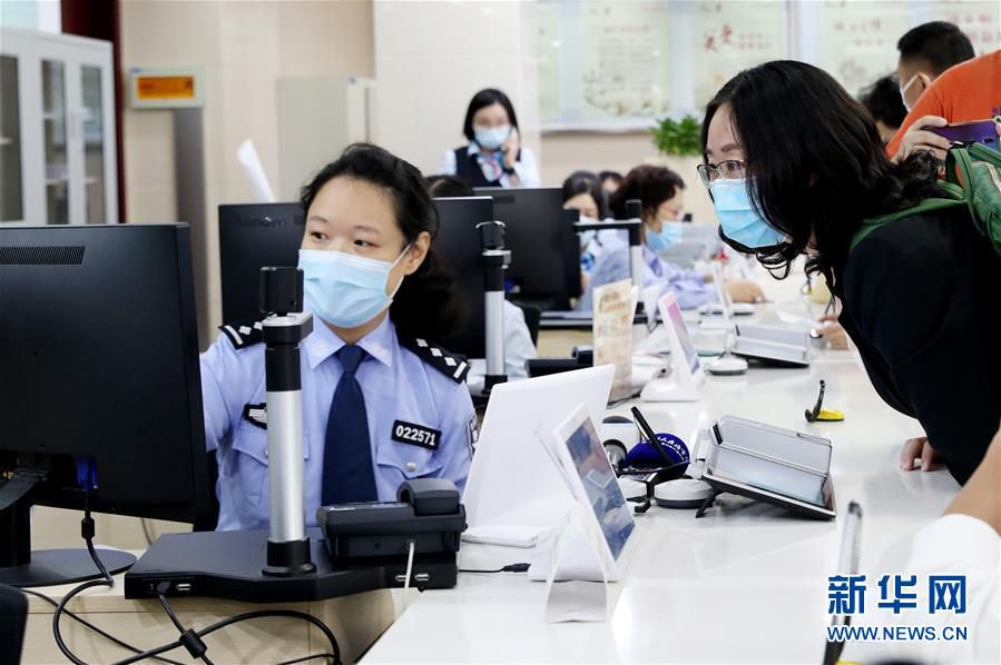 (新华全媒头条·图文互动)(3)伟大旗帜引领历史巨变——习近平新时代中国特色社会主义思想指引“十三五”经济社会发展述评 (新华全媒头条·图文互动)(3)伟大旗帜引领历史巨变——习近平新时代中国特色社会主义思想指引“十三五”经济社会发展述评