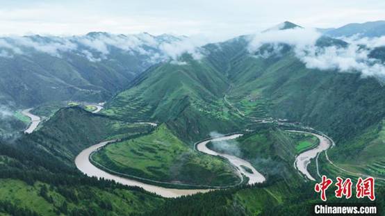 航拍雨后玛可河国家森林公园风景如画。　马铭言 摄